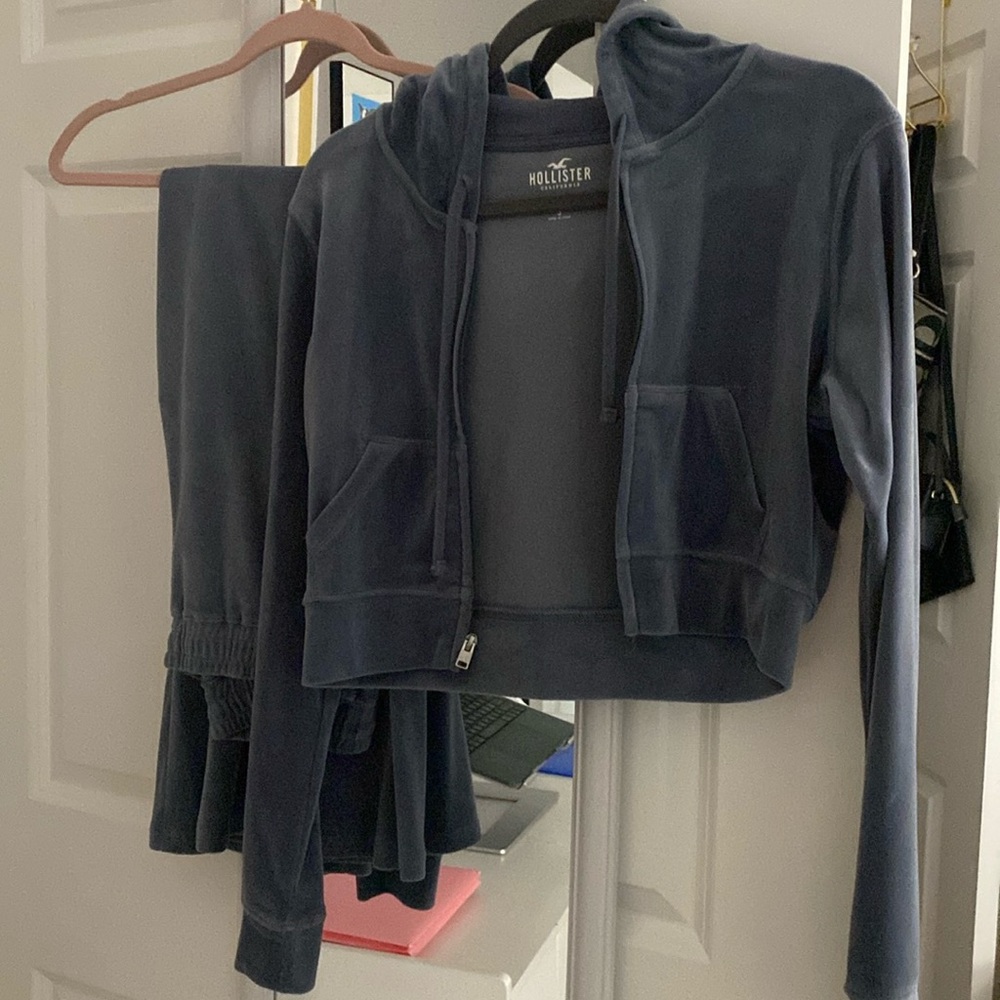 Holister track suit